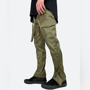 NWT Men’s Large Uniform Studios Olive Green Snap & Zip Side Cargo Pants